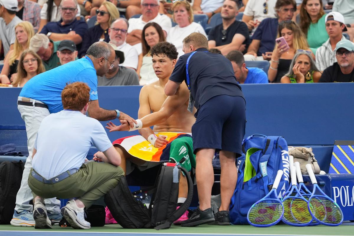 Ben Shelton out of the US Open After Injuring Shoulder Against Mannarino