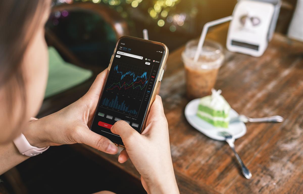 ASIC Warns ‘Finfluencers’ Over Unlicensed Advice Targeting Young Australians