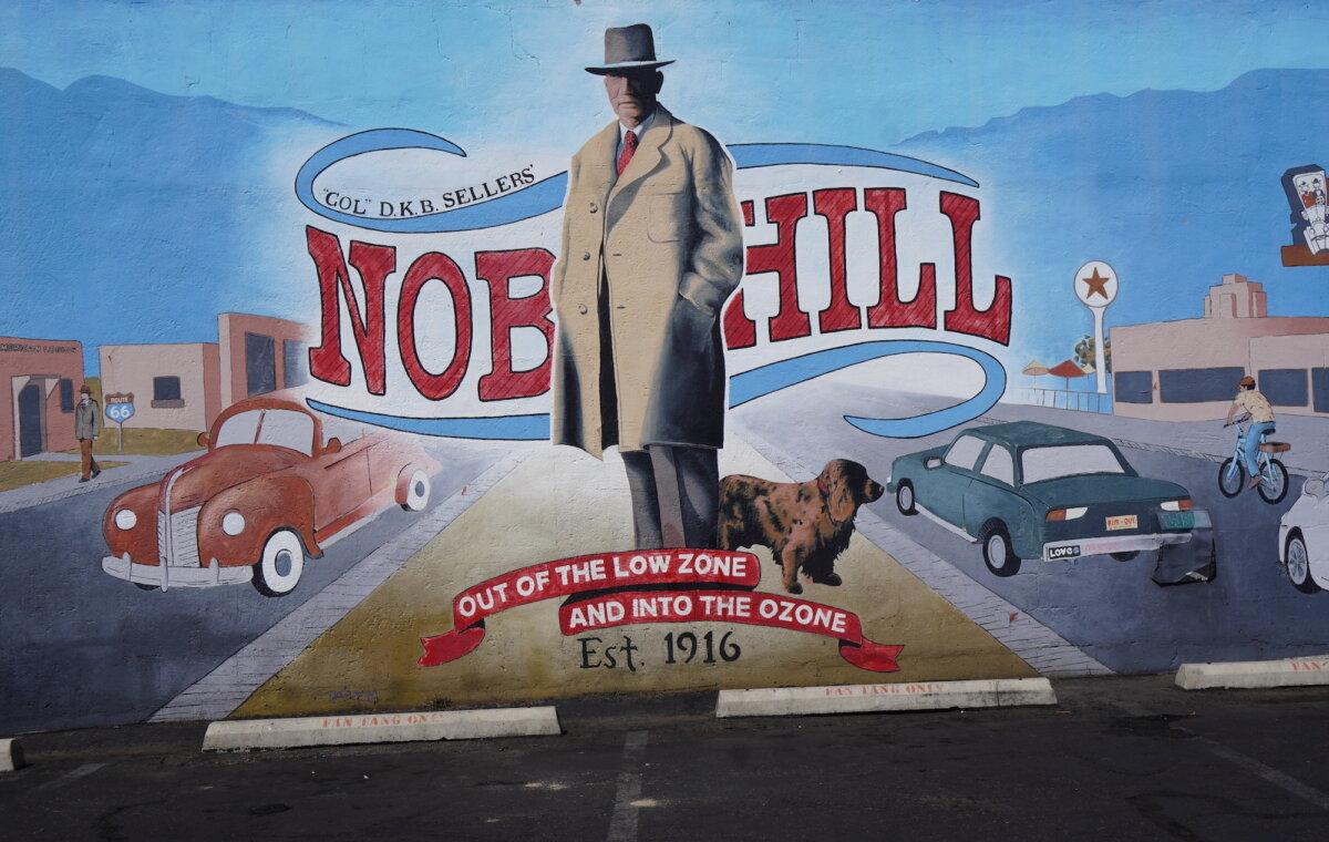 A mural near Central Avenue depicts the city's historic Nob Hill section, in Albuquerque, N.M., on Sept. 3, 2025. (Allan Stein/The Epoch Times)