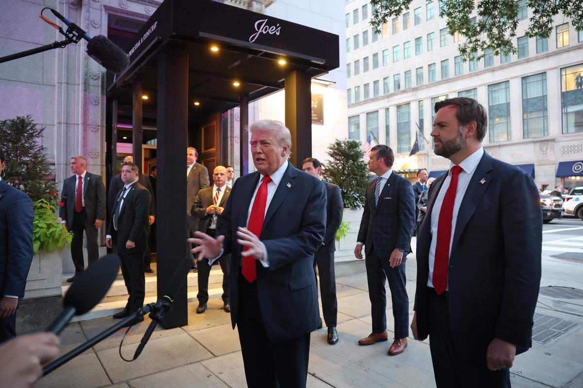 Trump, Vance, Cabinet Members Eat Out in DC to Celebrate Drop in Crime