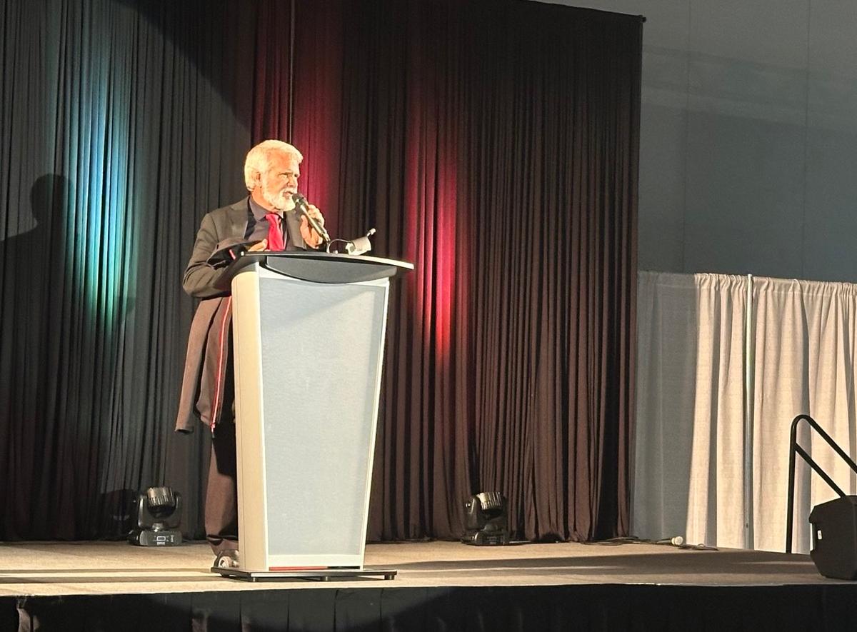Dr. Malone Encourages People to Engage With Those They Disagree With at Calgary Conference