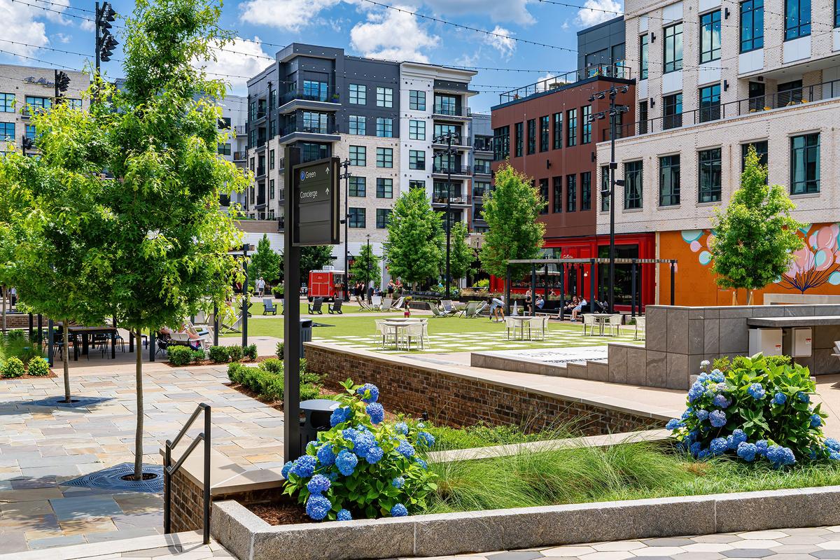 Open spaces and greenery also help to add beauty to urban designs. (Wileydoc/Shutterstock)