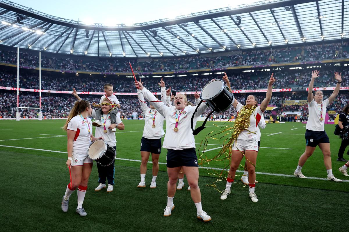 Untouchable England Outclasses Canada to Win Women’s Rugby World Cup in Front of Record Crowd