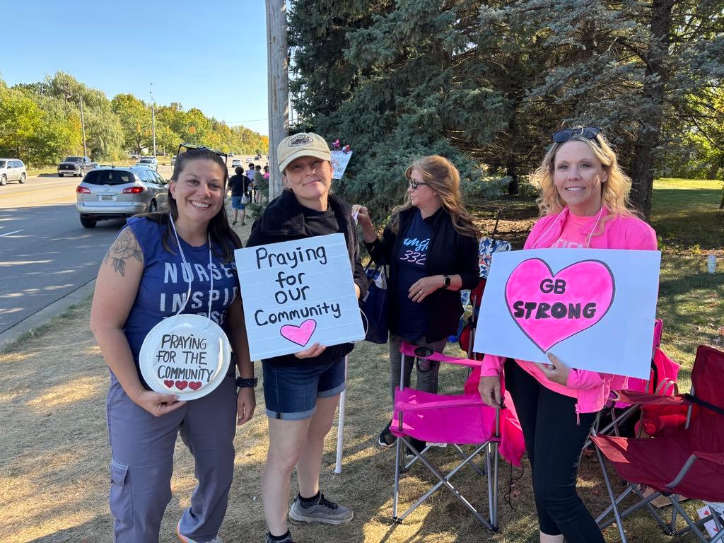 Picketing nurses at Henry Ford Genesys have shifted from strike signs to messages encouraging community support. (Jeff Louderback/The Epoch Times)