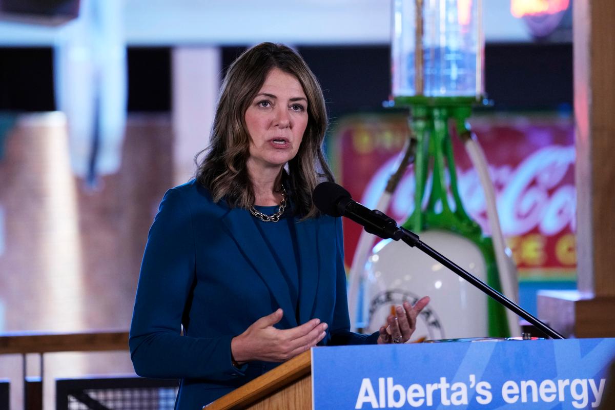 Alberta’s Smith Calls Eby’s Opposition to BC Coast Pipeline Pitch ‘Un-Canadian and Unconstitutional’