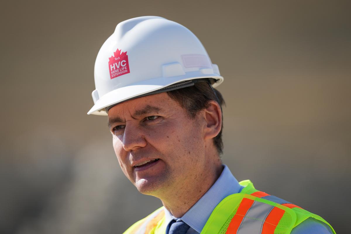 BC Premier Suggests Alberta’s Proposed Pipeline Project a Trump-Style Tactic for Political Gain