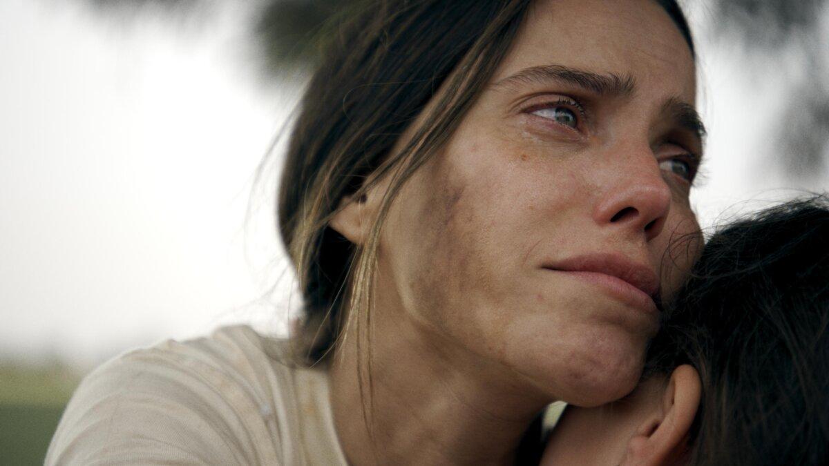Bat Sheva Yahalomi (Rotem Sela), in “Red Alert.” (Paramount+)