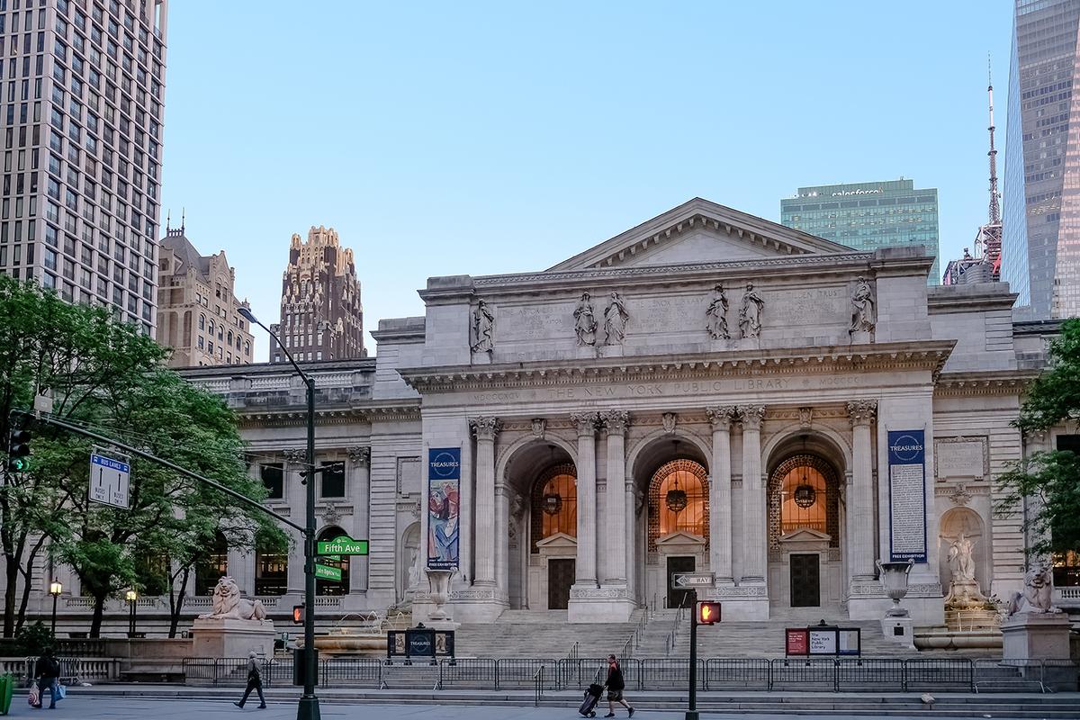 New York Public Library: Classic Exterior, Artsy Interior