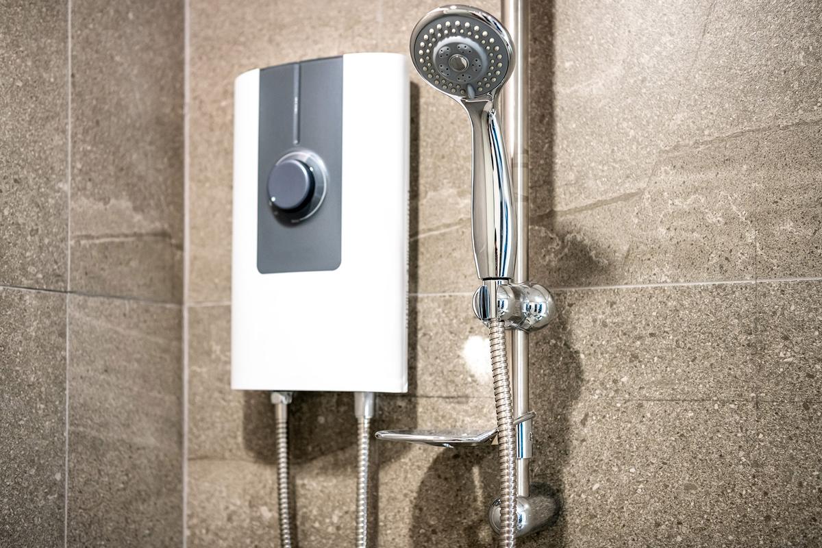 Many modern models offer precise temperature controls and energy monitoring for greater efficiency and comfort. (Santiparp Wattanaporn/Shutterstock)