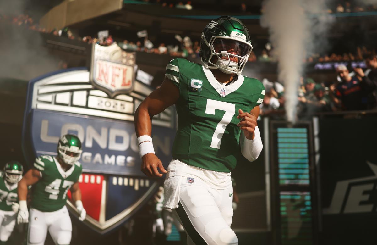 Jets Coach Sticks With Fields After Painful London Defeat