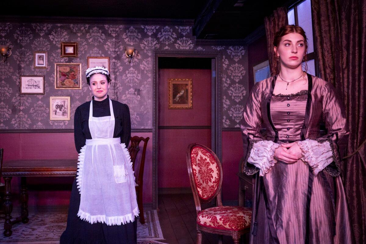 Nancy (Charlotte Jaffe, L) and Mrs. Manningham (Megan Kueter), in “Gaslight (Angel Street).” (Gosia Matuszewska)