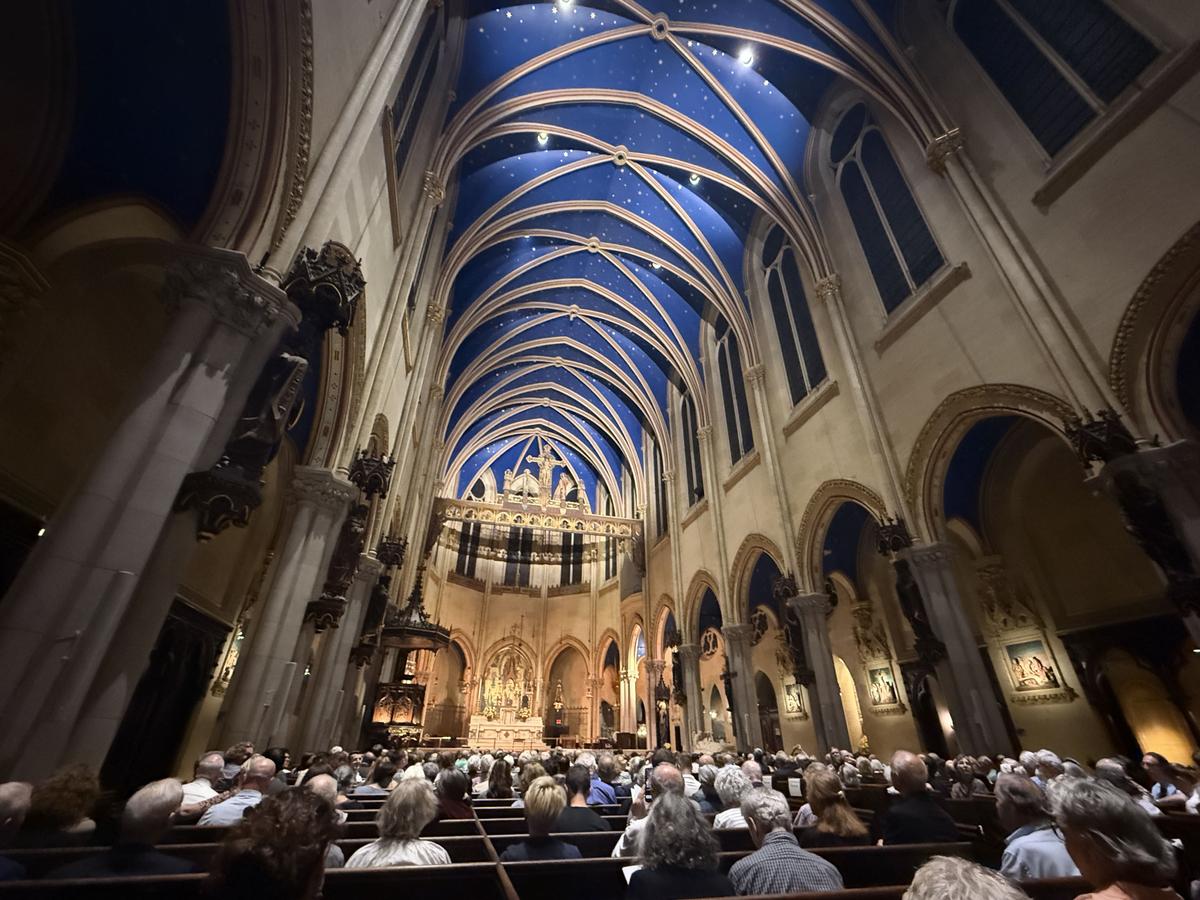 The audience had the opportunity to listen to Jacobs's performance of Bach's "Toccata and Fugue in D Minor." (Jenny Zeng/The Epoch Times)