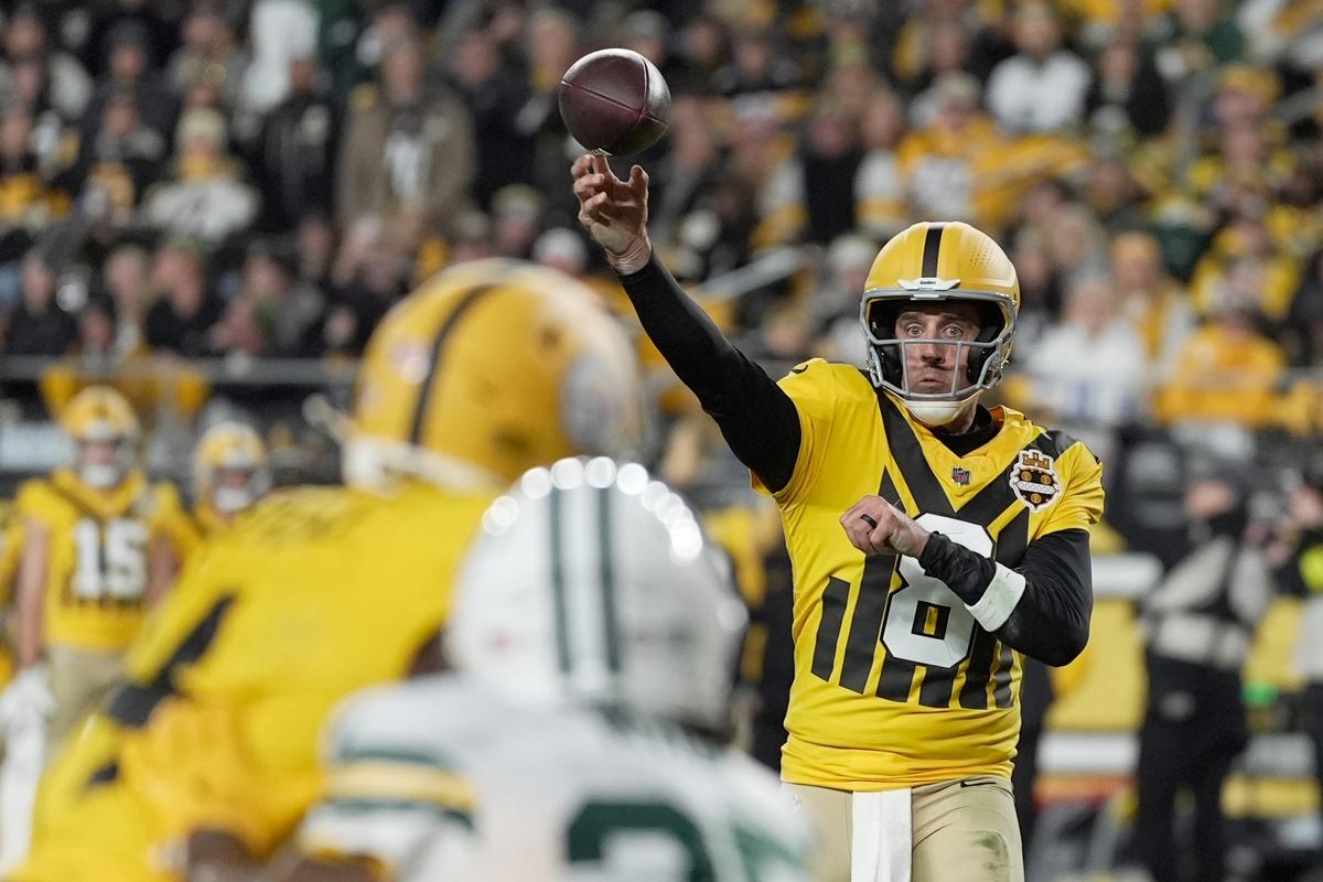 Steelers’ Aaron Rodgers Sees Silver Lining in Loss to Packers