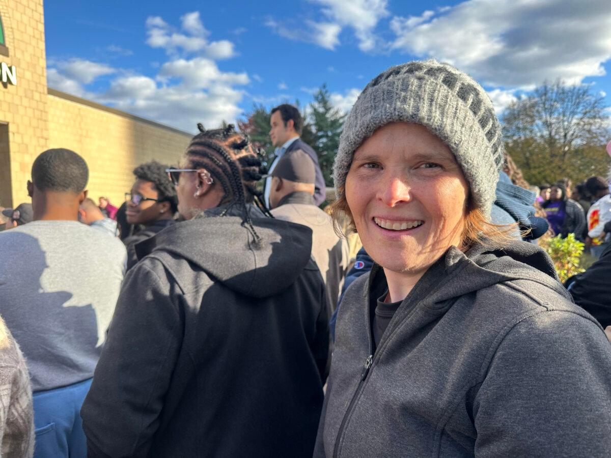 Elizabeth Walsh attends the Mikie Sherrill rally in Newark on Nov. 1, 2025. (Juliette Fairley/The Epoch Times)