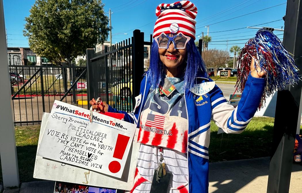 "Political cheerleader" Sherry Browning showed up at a the West Gray Multiservice Center in Houston to encourage people to vote on Nov. 4, 2025. (Darlene McCormick Sanchez/The Epoch Times)