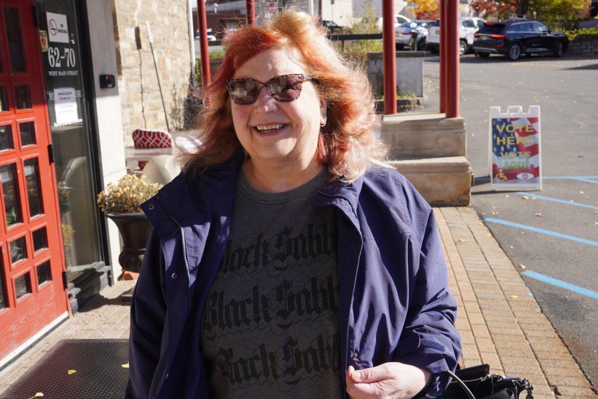 Colleen McAvoy outside the Mulberry House Senior Center polling site in Middletown, N.Y., on Nov. 4, 2025. (Oliver Mantyk/The Epoch Times)