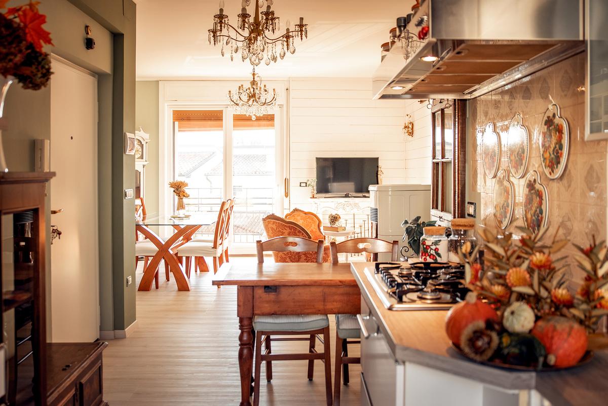 Soft, natural lighting creates a warmer atmosphere than harsh ceiling lights and can shift the mood of a space. (CasarsaGuru/Getty Images)