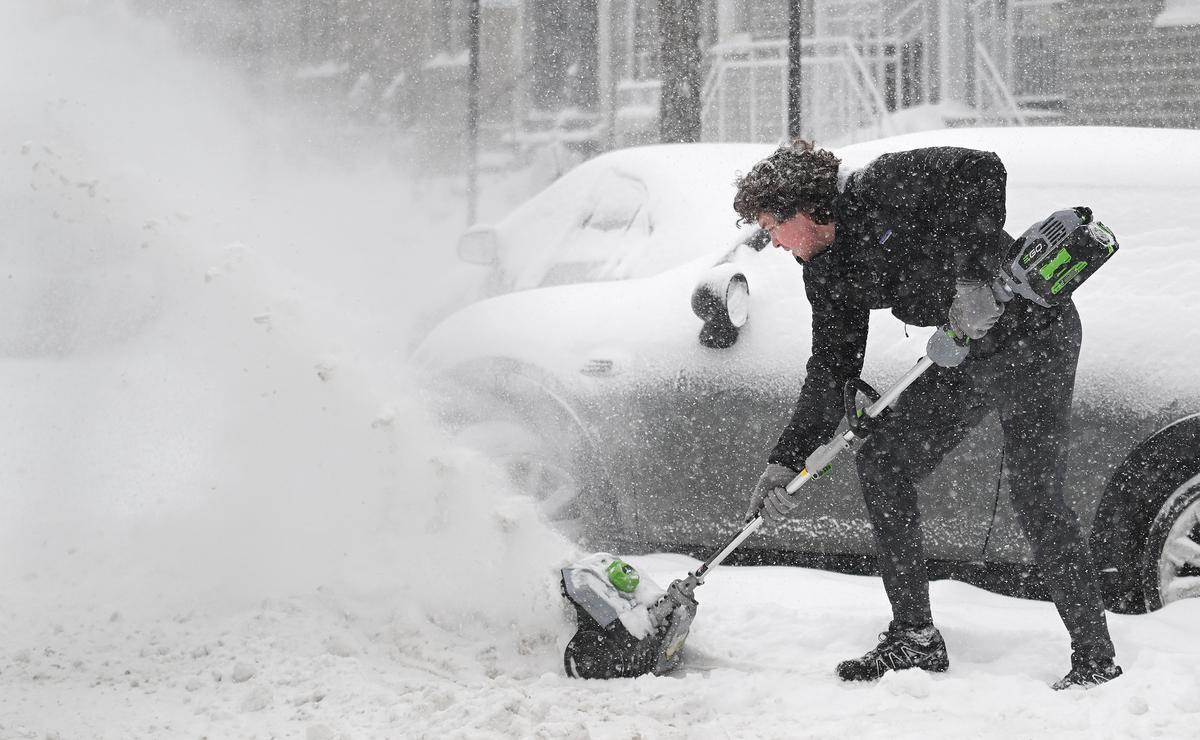 Winter Storm With High Winds, Heavy Snow Headed for Ontario and Quebec: Environment Canada