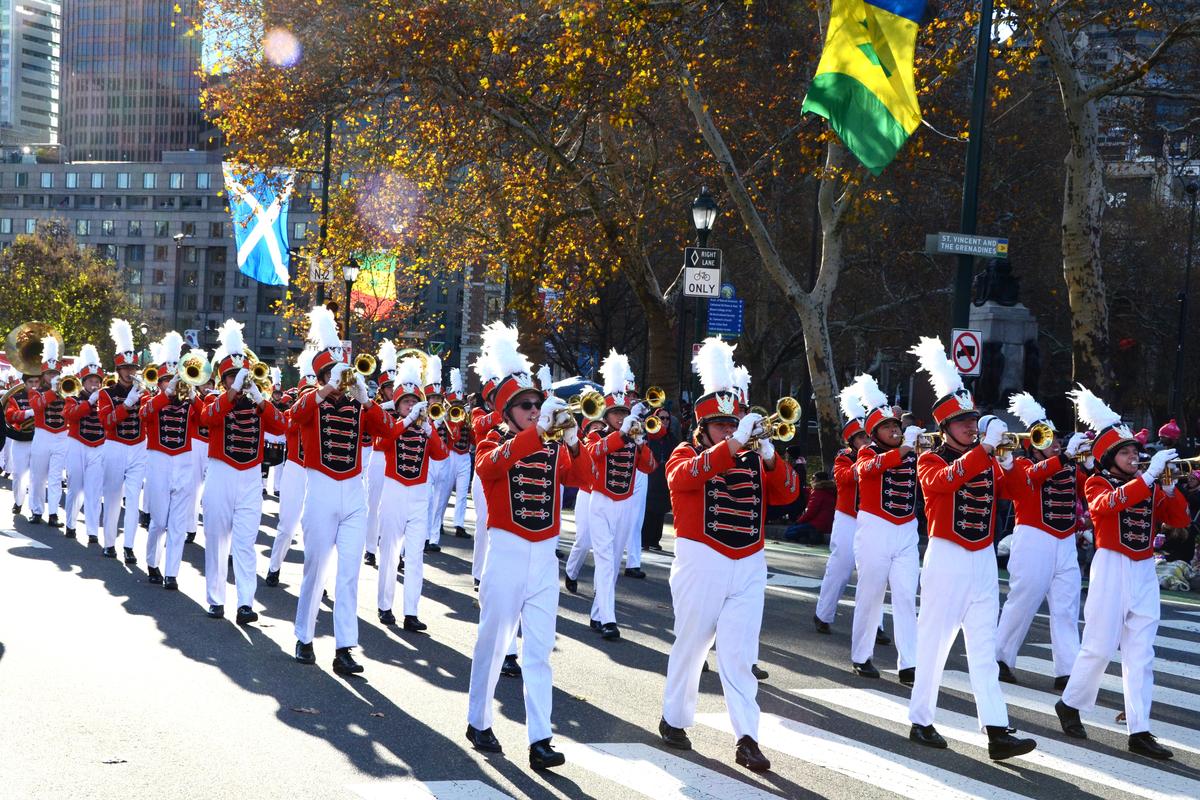 A band at the Philadelphia Thanksgiving Day Parade on Nov. 27, 2025. (Frank Liang/The Epoch Times)