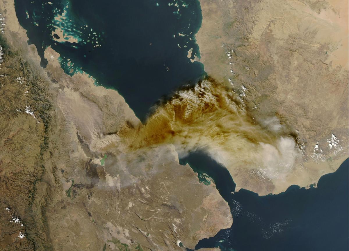 Ethiopian Volcano Subsides, Leaving a Trail of Disruption and Canceled Flights