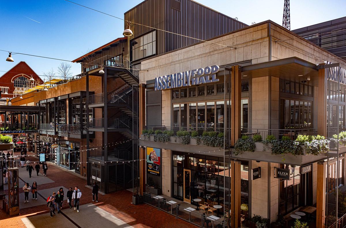 Assembly Food Hall features more than 30 eateries, bars, and vendor stalls on the intersection of Fifth and Broadway. (Darryl Brooks/Shutterstock)