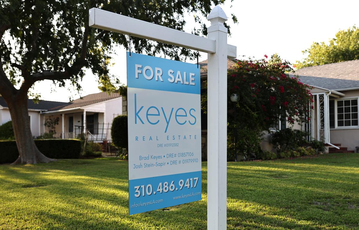 US Home Delistings Soar 45.5 Percent Year-to-Date Through October