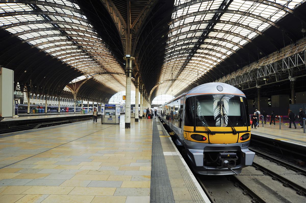 Heathrow Express offers the fastest route from Heathrow Airport to London Paddington, with a train running every 15 minutes. (KPG-Payless/Shutterstock)