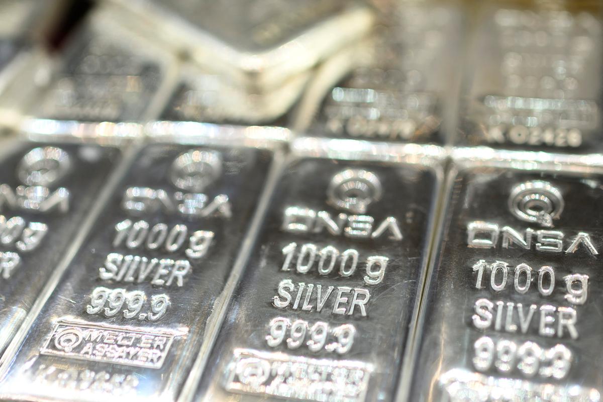 Silver Slides 6 Percent After Elon Musk’s Remarks on Chinese Export Restrictions