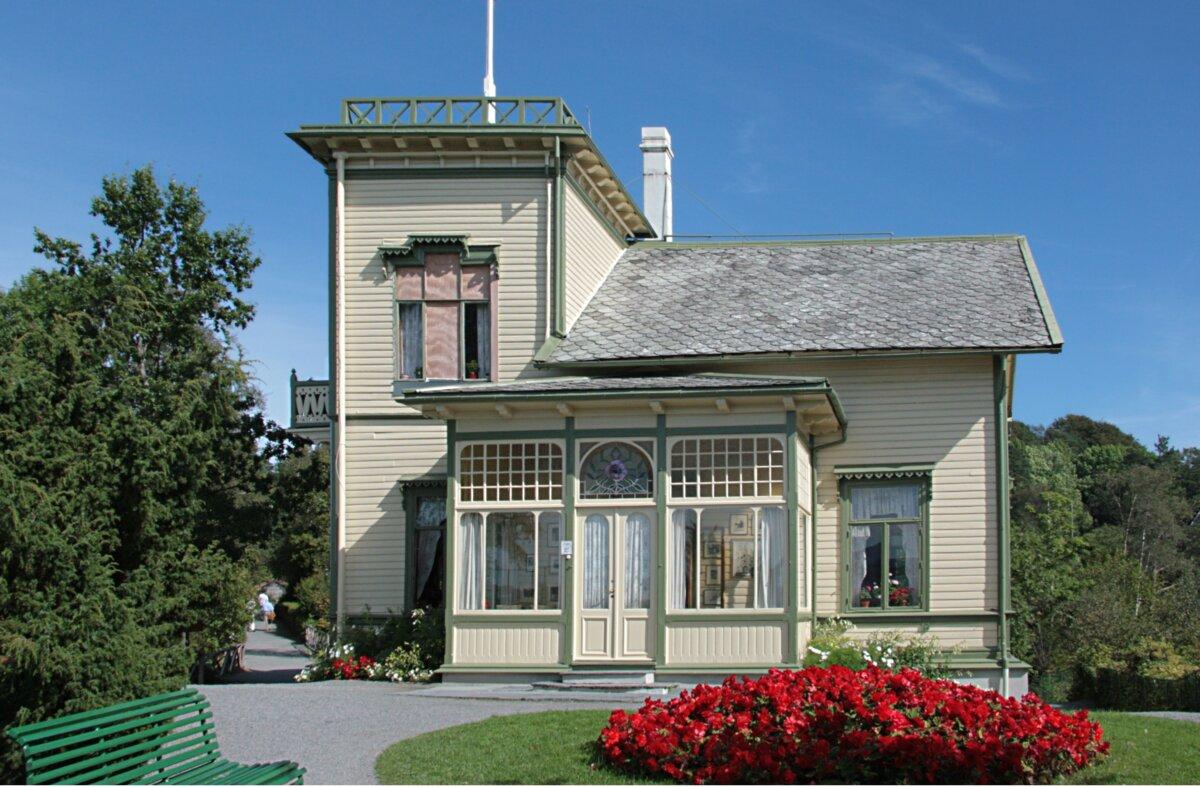 Grieg's beloved “Troldhaugen.” Cropped photo. (<a href="https://en.wikipedia.org/wiki/Troldhaugen#/media/File:Troldhaugen_1022.jpg">Anna Anichkova / CC BY-SA 3.0</a>)