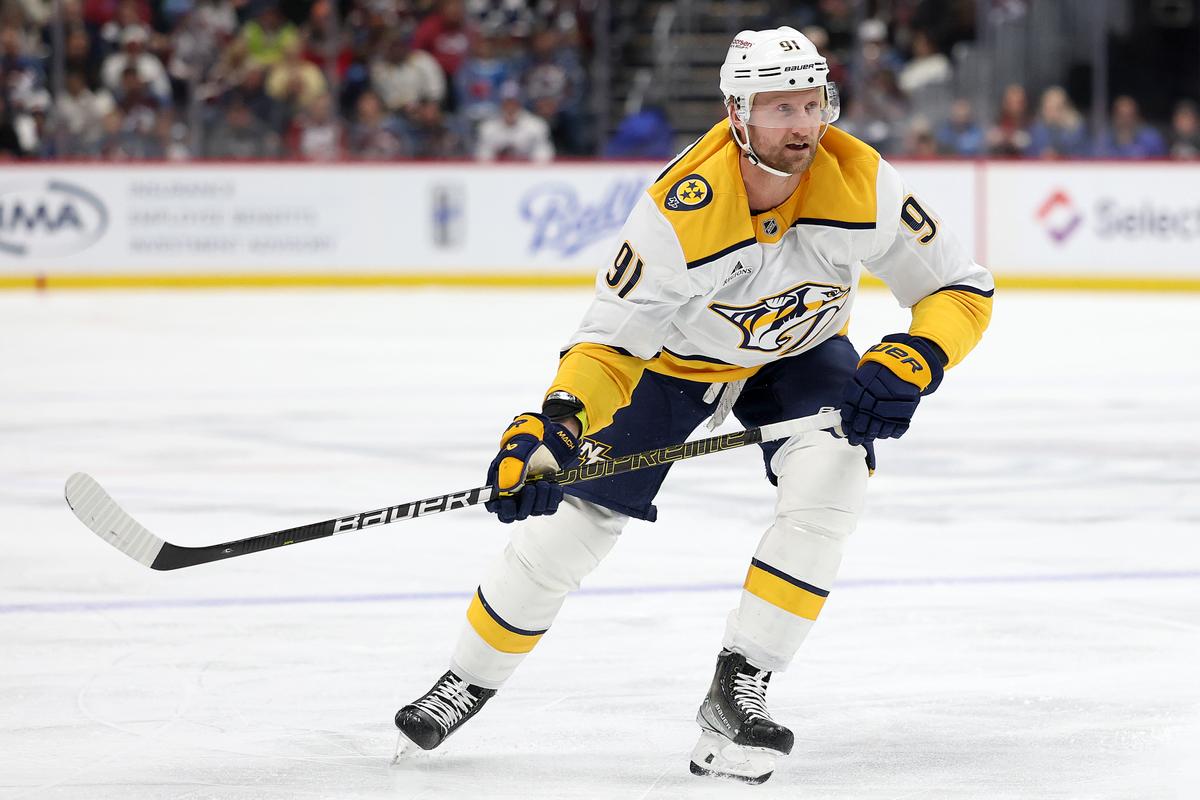 Steven Stamkos #91 of the Nashville Predators plays the Colorado Avalanche in the first period at Ball Arena in Denver, Colo., on December 13, 2025. (Matthew Stockman/Getty Images)