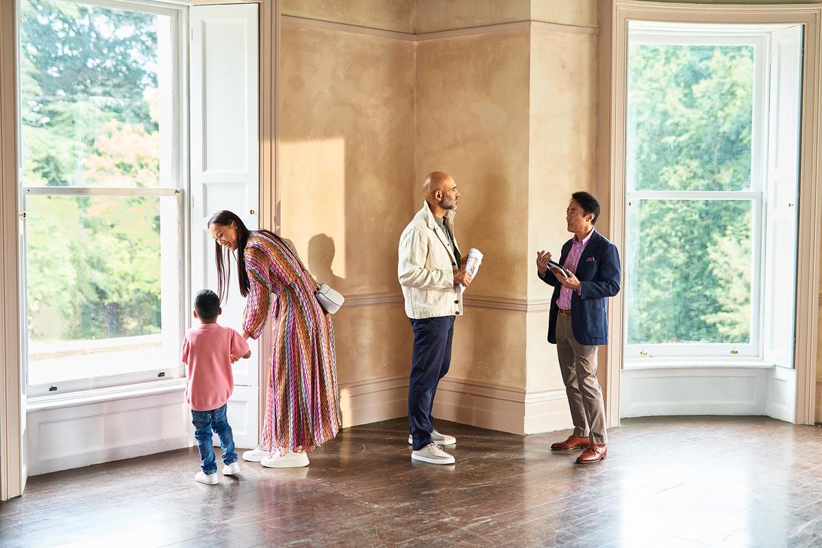 A comprehensive inspection is essential to reveal any hidden defects that potential buyers should know about. (10'000 Hours/Getty Images)