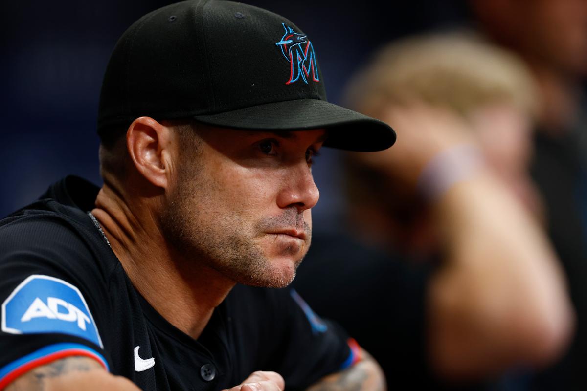 Rangers’ Offseason Sizzling as Schumaker Gears Up for MLB Managerial Return