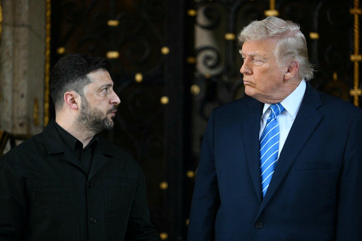U.S. President Donald Trump participates in a bilateral meeting with Ukrainian President Volodymyr Zelenskyy in Palm Beach, Fla., on Dec. 28, 2025. (Jim Watson/Getty Images)