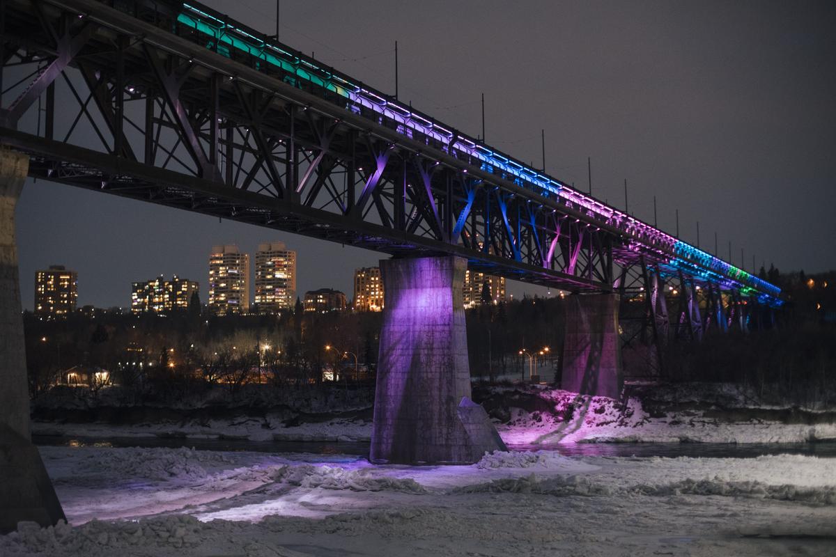 Alberta Eyes Tougher Penalties for Truck Crashes Into Bridges