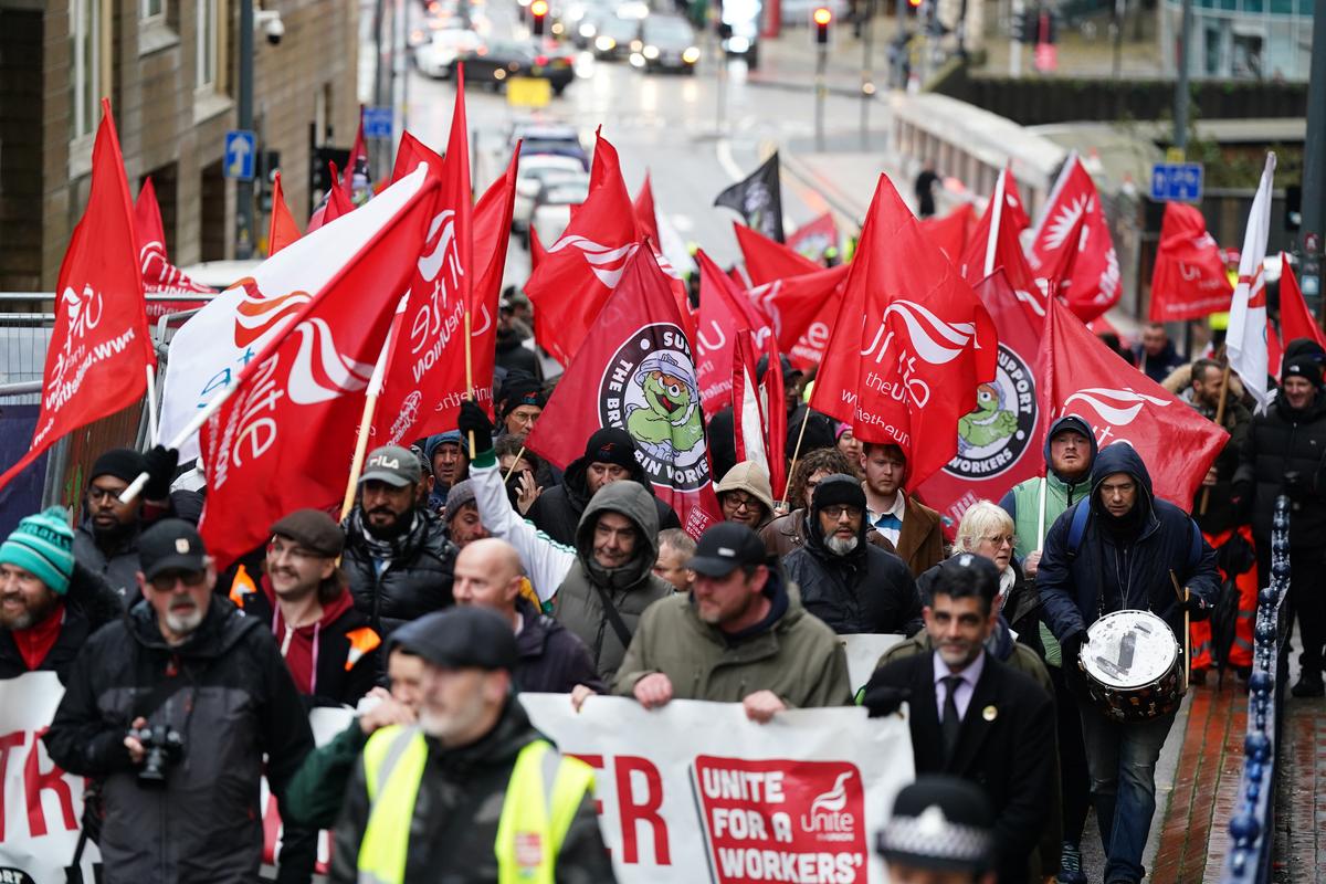 Birmingham Bin Collection Services Suspended as Agency Staff Join Picket Lines