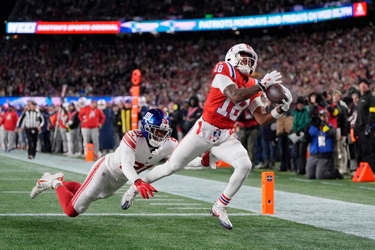 Drake Maye Passes for 2 TDs, Patriots Become 1st Team to 11 Wins, Defeating Giants 33–15