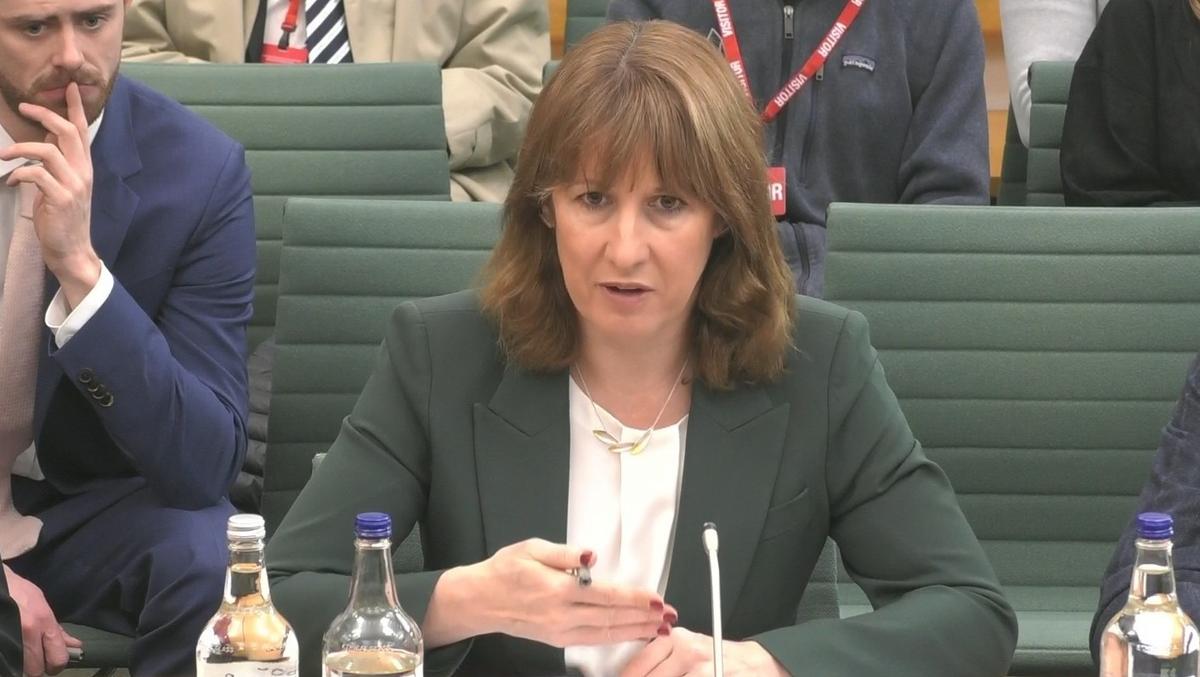 Reeves: PM and I Decided ‘As a Team’ Not to Hike Income Tax