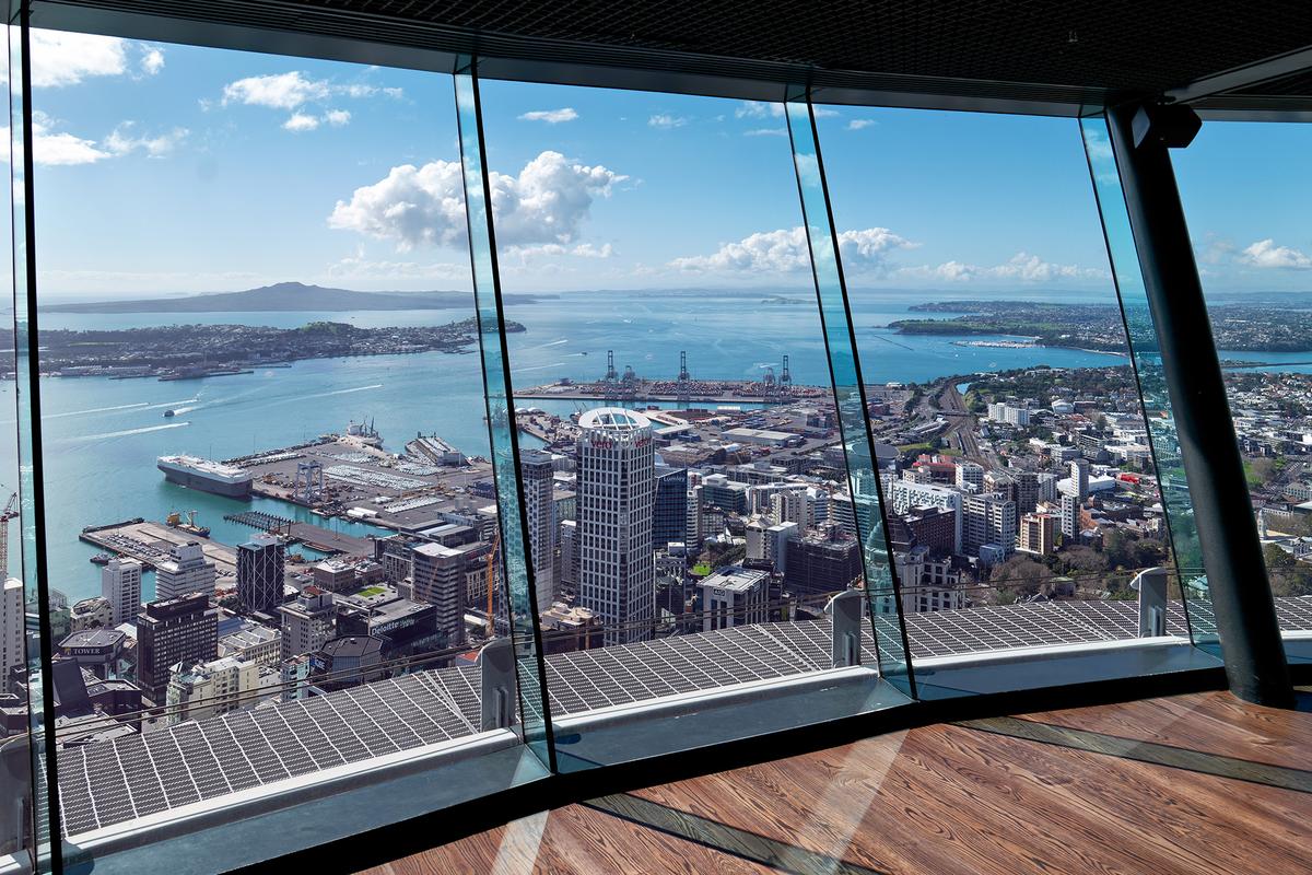 Auckland's financial district, centered around the waterfront area, reflects Auckland's role as New Zealand's primary business and economic hub. (www.marcobrivio.photo/Shutterstock)
