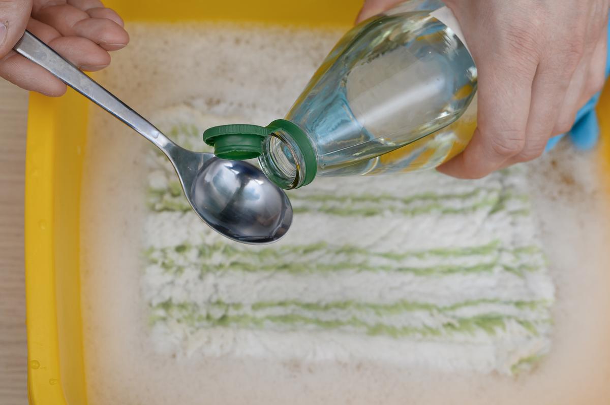 Don’t Rely on Vinegar to Disinfect