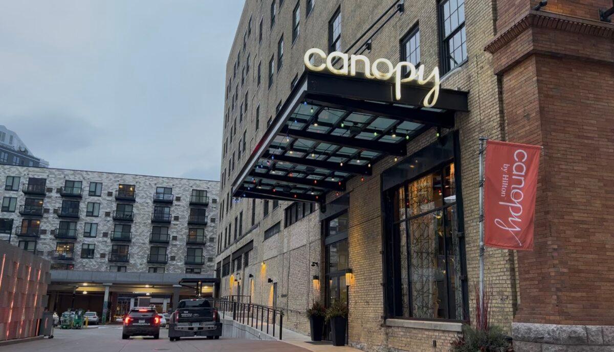A staffer from the Canopy Hotel told The Epoch Times that he felt like he was in a horror movie when anti-Immigration and Customs Enforcement protesters tried to barge into the building in Minneapolis on Jan. 9, 2026. (Jacki Thrapp/The Epoch Times)