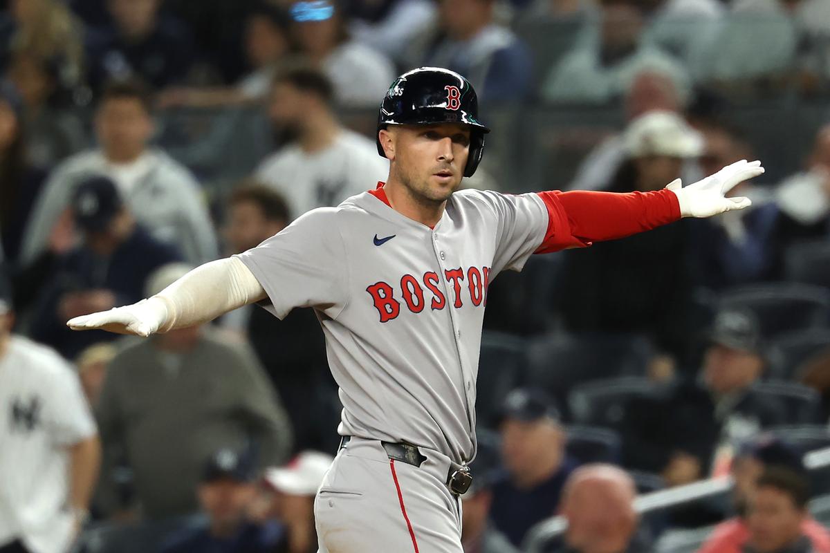 Cubs Baseball Brighter for 2026 With Bregman Deal, NL Central Title in Play