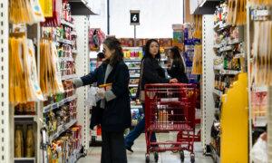 Poll Finds Democrats Lead GOP on Economic Trust for 1st Time in Decade