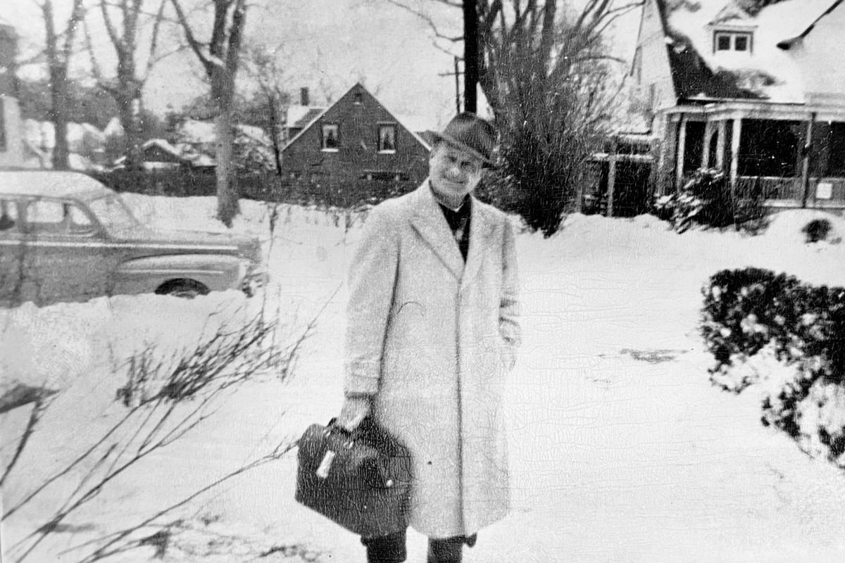 Dr. Felix Ittleman on a winter house call in Great Neck, N.Y., circa 1950. (Photo provided by Frank Ittleman.)