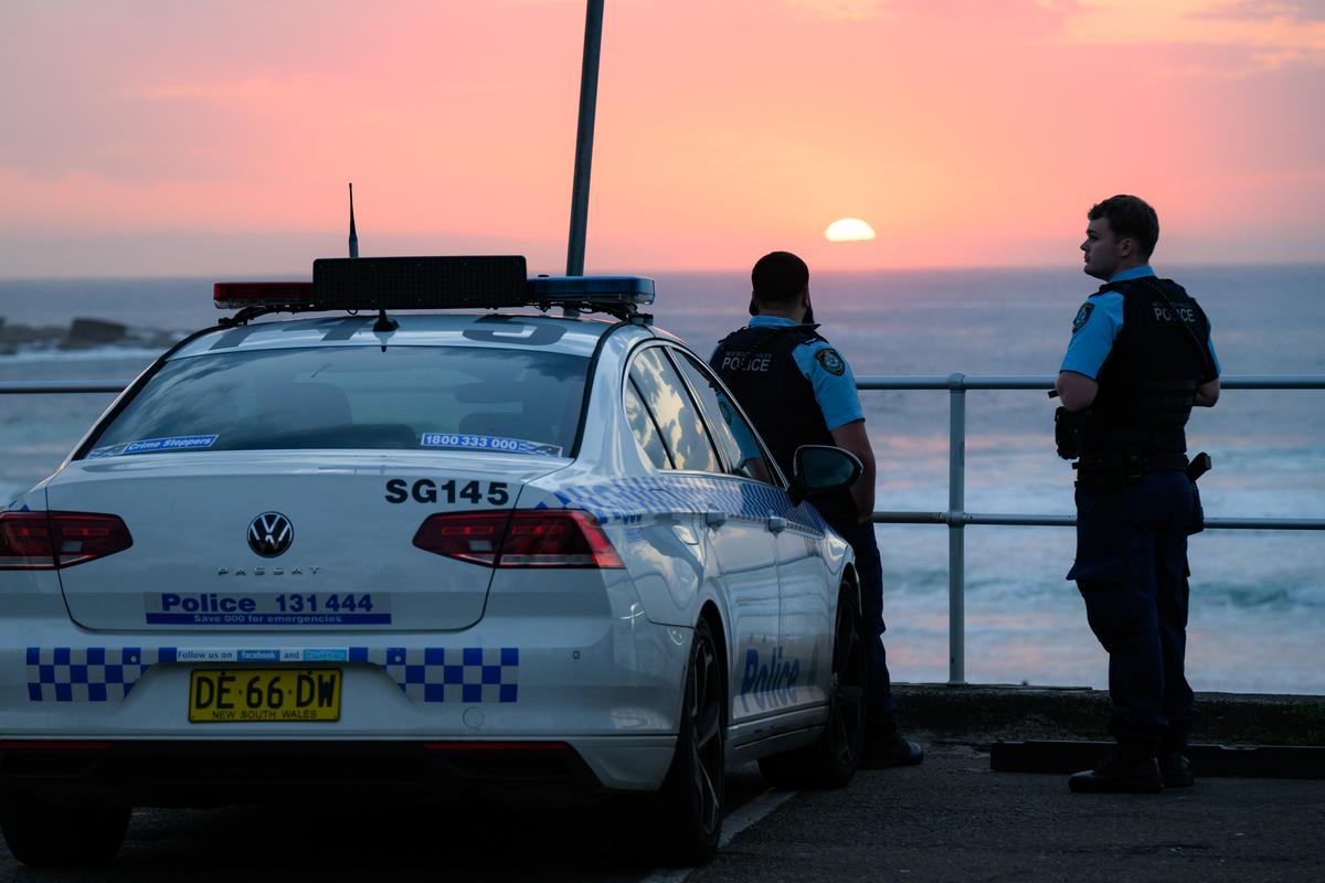 3 Shot Dead in Regional NSW Town, Gunman on the Loose