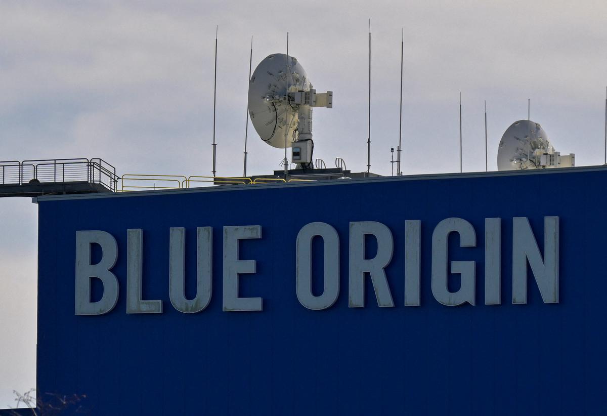 Bezos’ Blue Origin to Deploy Thousands of Satellites for New ‘TeraWave’ Communications Network