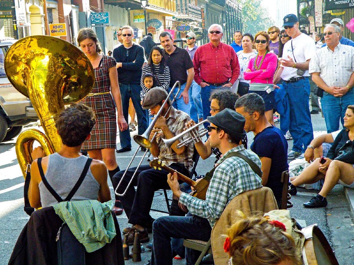 Come to New Orleans for Music, Meals, Museums, and Mardi Gras