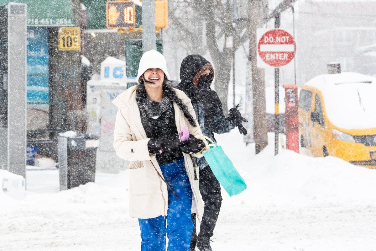 A street during a winter storm in New York City on Jan. 25, 2026. (Samira Bouaou/The Epoch Times)