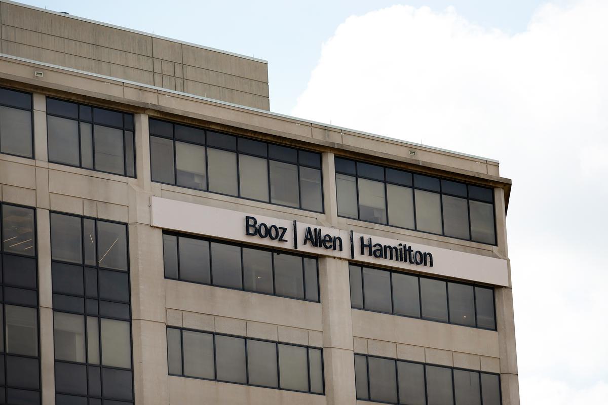 Treasury Cancels Booz Allen Contracts Over Employee’s Leaking of Trump’s Tax Records