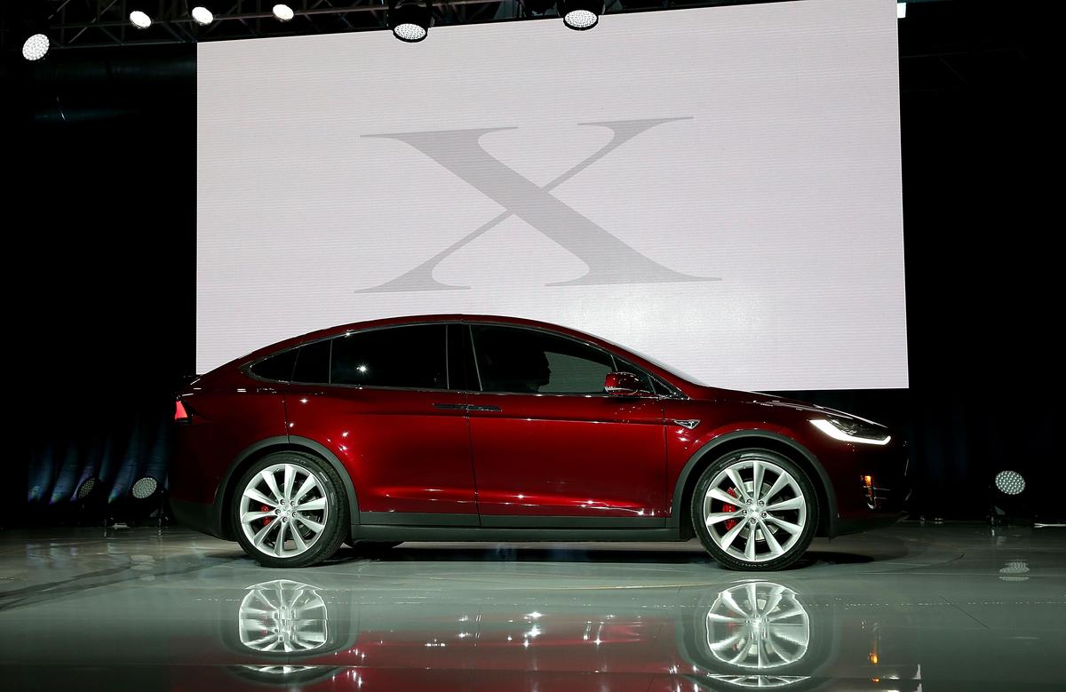 Tesla to Wind Down Model X, S Production, Repurpose Facility for Optimus Robot