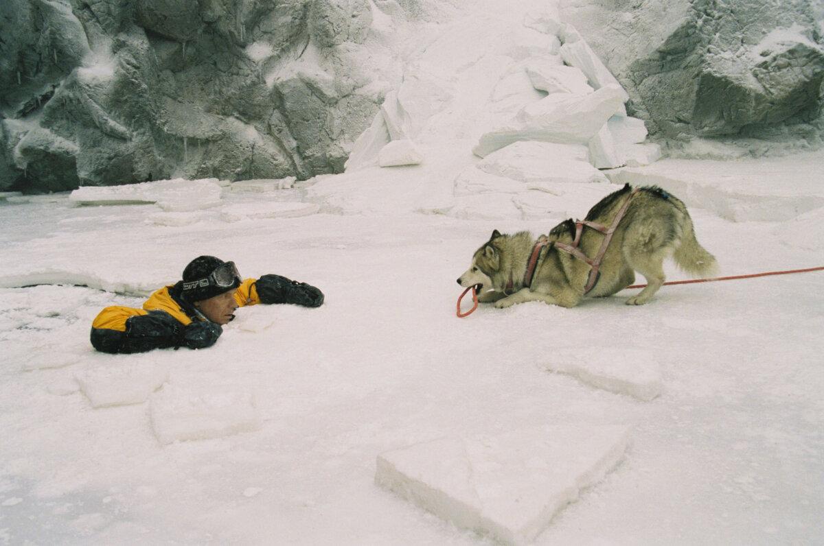 Davis McClaren (Bruce Greenwood) is in danger, in “Eight Below.” (Walt Disney Features)